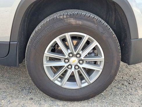 Used 2023 Chevrolet Traverse LT w/ LPO, Floor Liner Package AWD/4WD image 11