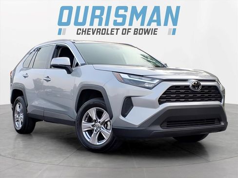 Used 2025 Toyota RAV4 XLE FWD image 1