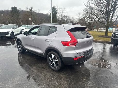 Used 2026 Volvo XC40 B5 Core w/ Climate Package image 3