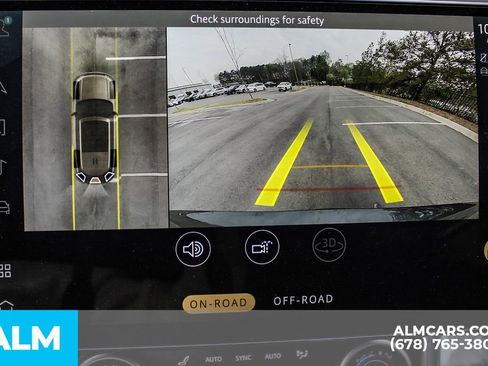 Used 2023 Land Rover Range Rover Long Wheelbase SE image 35