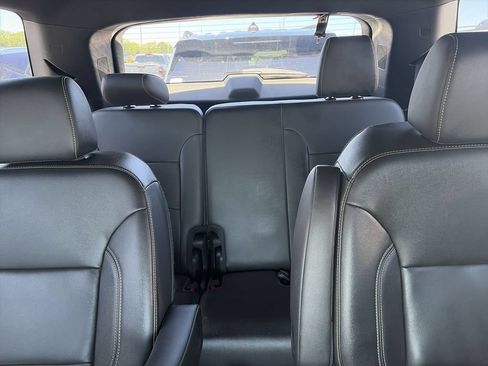 Used 2023 Chevrolet Traverse LT AWD/4WD image 22
