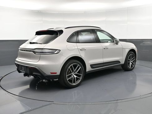 Certified 2023 Porsche Macan Turbo AWD/4WD image 8