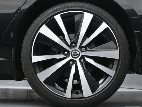 Used 2022 Nissan Altima 2.5 SR FWD image 9