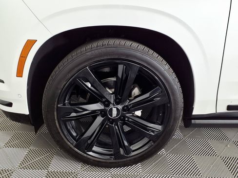 Certified 2025 Cadillac Escalade Sport Platinum AWD/4WD image 7