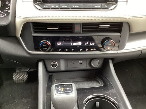 Used 2023 Nissan Rogue SV FWD image 22