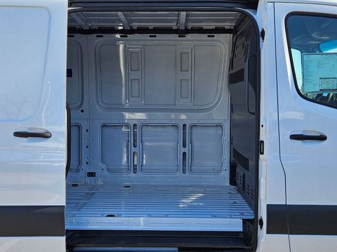 New 2025 Mercedes-Benz Sprinter 2500 image 2