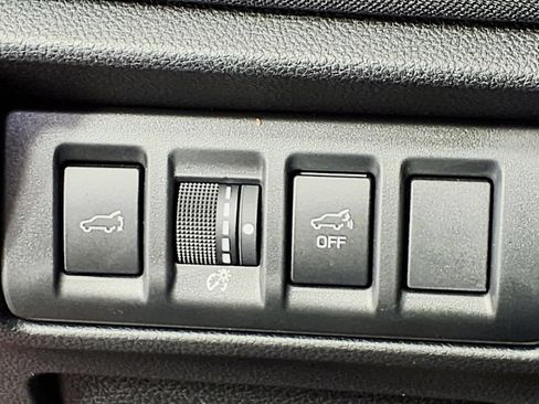 Used 2025 Subaru Outback Premium w/ Popular Package #1A AWD/4WD image 15