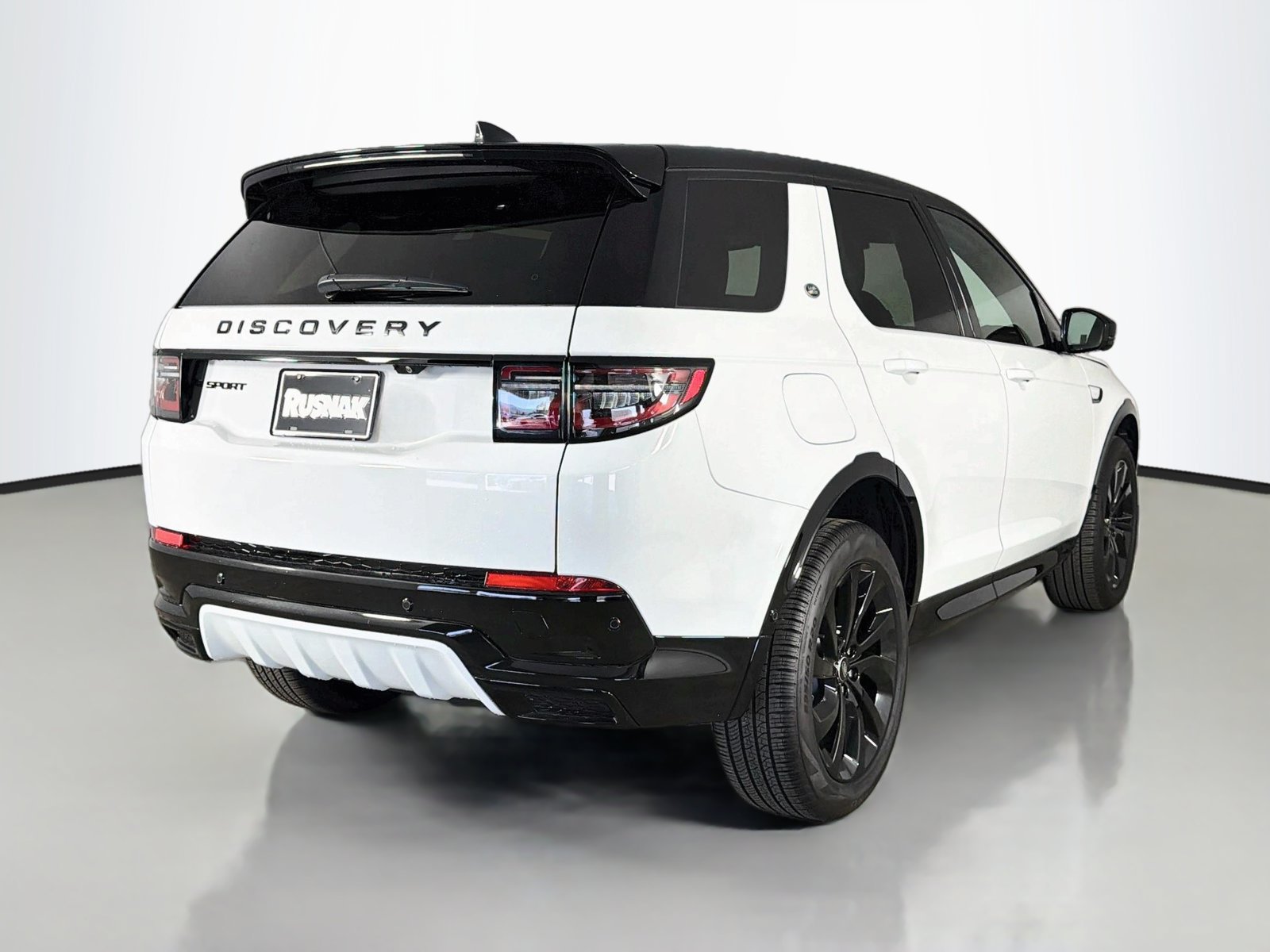 Used 2024 Land Rover Discovery Sport Dynamic SE AWD/4WD image 7