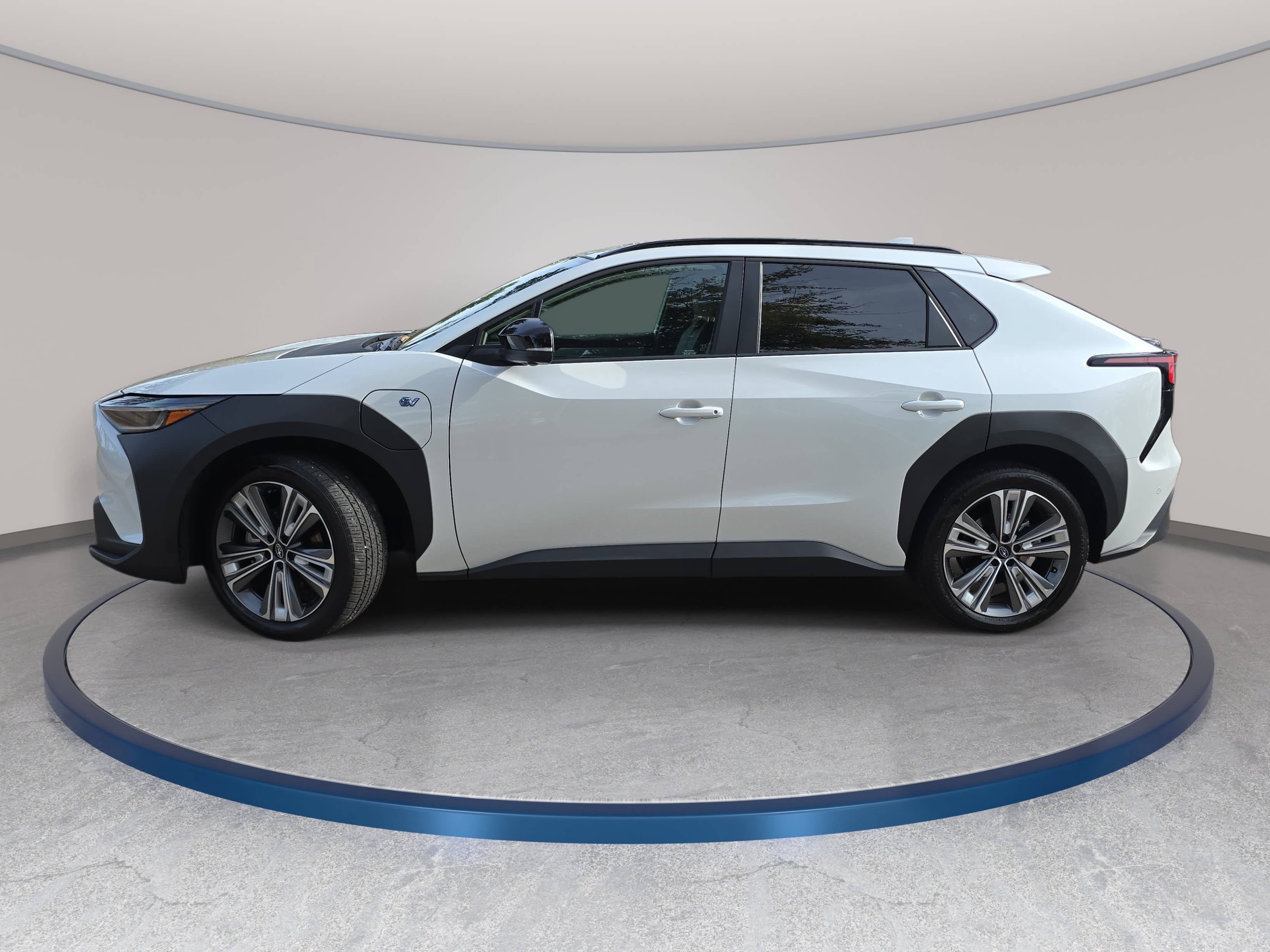 Used 2023 Subaru Solterra AWD image 8