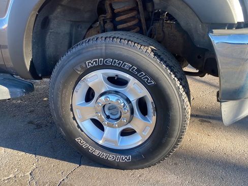 Used 2014 Ford F250 XLT w/ Snow Plow Prep Package image 24