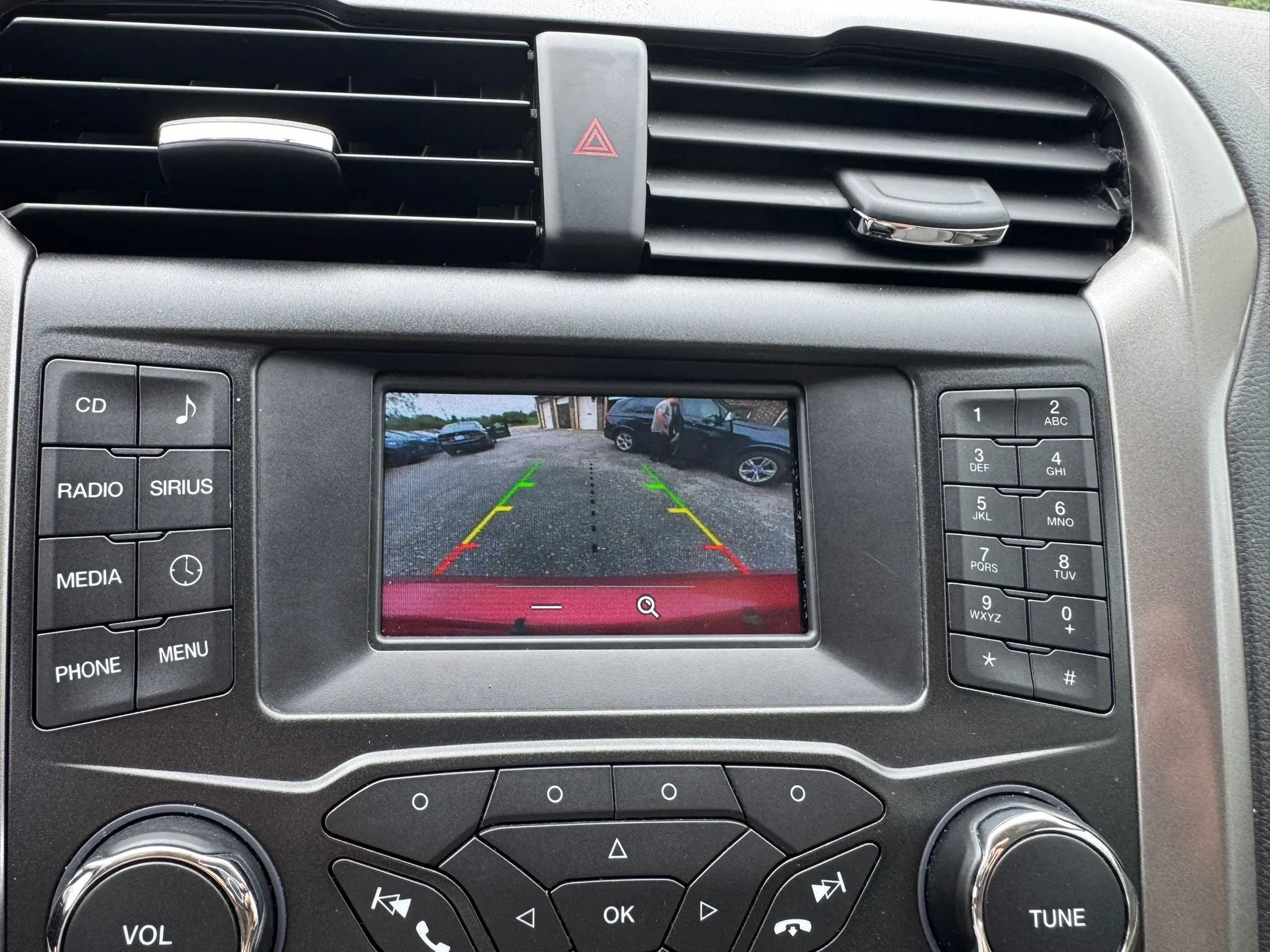 Used 2018 Ford Fusion SE FWD image 24