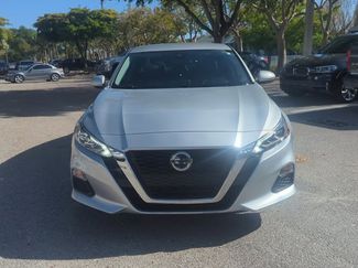 Used 2022 Nissan Altima 2.5 SV video 2