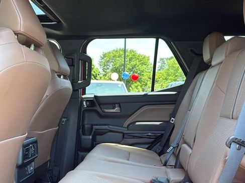 Certified 2025 Toyota 4Runner Limited AWD/4WD image 21