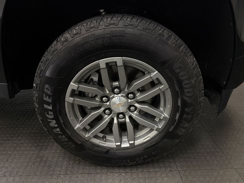 Used 2023 Chevrolet Colorado LT w/ LT Convenience Package image 12