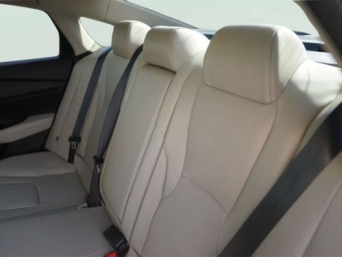 Used 2023 Honda Accord Touring image 14