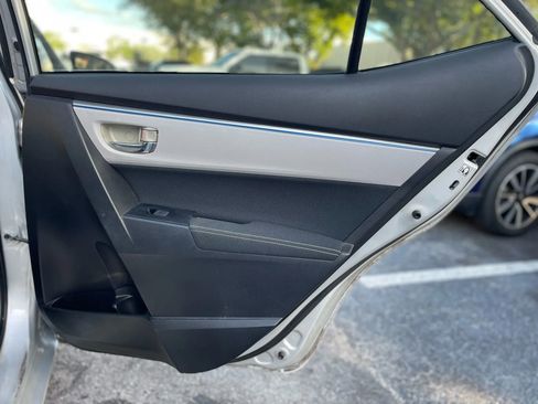 Used 2014 Toyota Corolla S Premium image 28