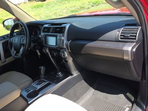 Used 2019 Toyota 4Runner SR5 Premium AWD/4WD image 28