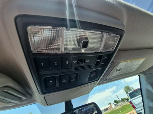 Used 2016 Toyota 4Runner Limited AWD/4WD image 30