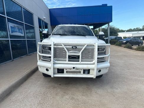 Used 2023 Ford F350 Lariat w/ Lariat Ultimate Package AWD/4WD image 3