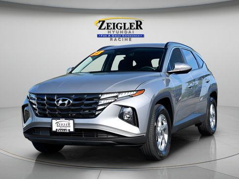 Certified 2023 Hyundai Tucson SEL AWD/4WD image 3