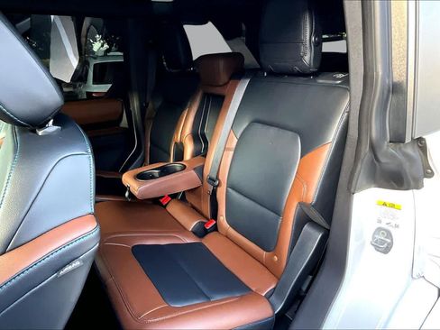 Used 2023 Ford Bronco Outer Banks AWD/4WD image 21