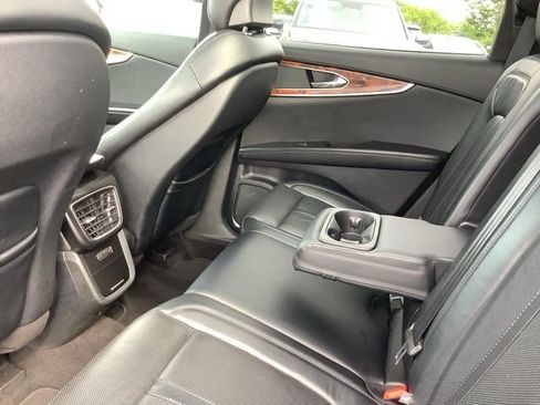 Used 2020 Lincoln Nautilus Reserve w/ Equipment Group 201A image 21