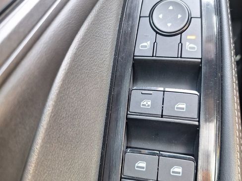 Used 2024 Nissan Rogue SL w/ SL Premium Package image 20