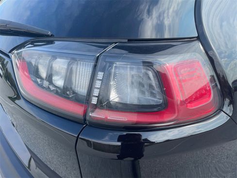 Used 2021 Jeep Cherokee Latitude Plus image 46