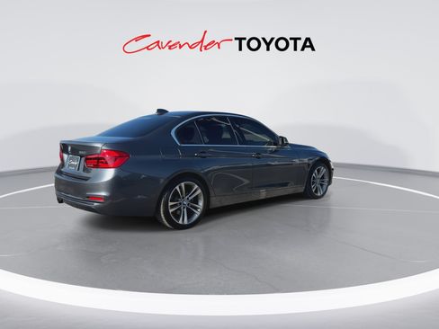 Used 2018 BMW 330i Sedan RWD image 8
