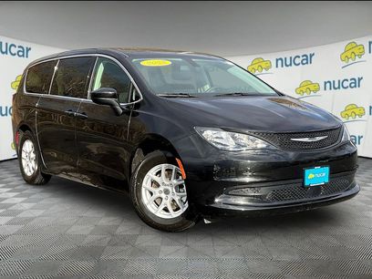 Used 2022 Chrysler Voyager LX