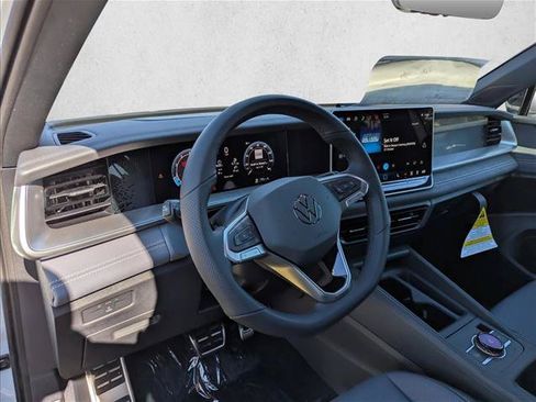 New 2026 Volkswagen Tiguan SE R-Line AWD/4WD image 12