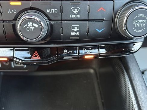 Used 2021 Dodge Durango GT image 35