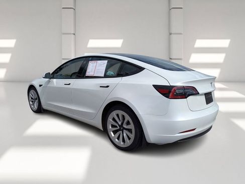Used 2023 Tesla Model 3 Standard Range image 7