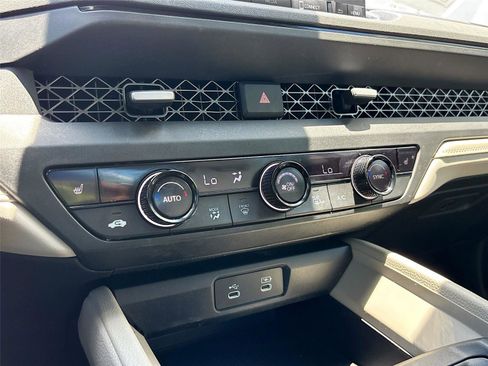 Certified 2023 Honda Accord EX image 17