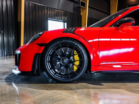 Used 2018 Porsche 911 GT2 RS RWD image 15