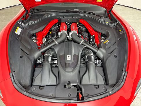 Certified 2025 Ferrari Roma Spider RWD image 21