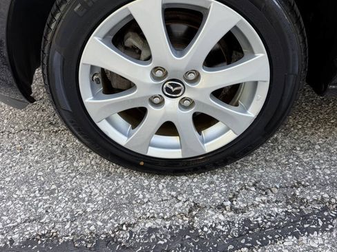 Used 2013 MAZDA MAZDA2 Touring FWD image 19