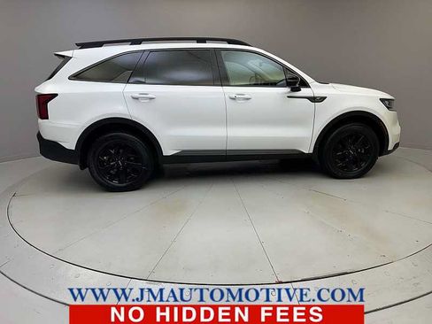 Used 2023 Kia Sorento S AWD/4WD image 6