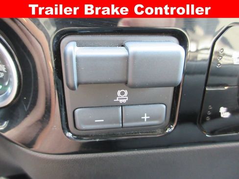 Certified 2025 GMC Sierra 2500 SLE w/ SLE Value Package; AWD/4WD image 19