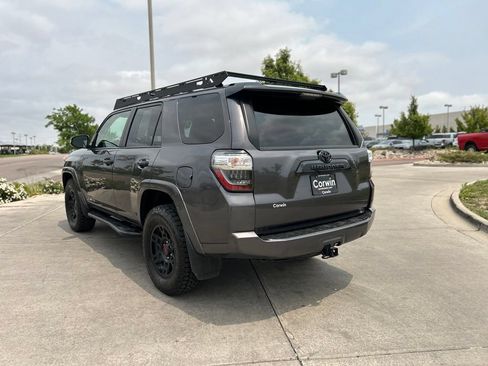 Used 2021 Toyota 4Runner Venture w/ Moonroof Package AWD/4WD image 6