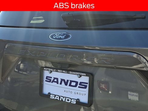 Certified 2021 Ford Explorer XLT w/ Equipment Group 202A image 28