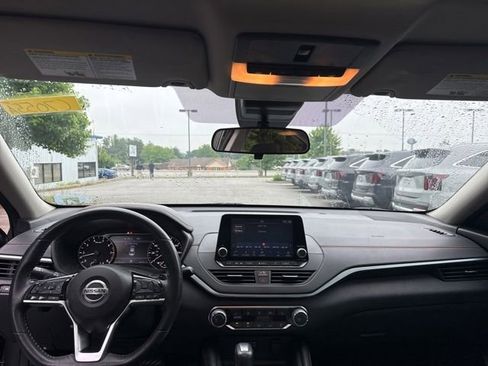 Used 2020 Nissan Altima 2.5 SR w/ Premium Package AWD/4WD image 28