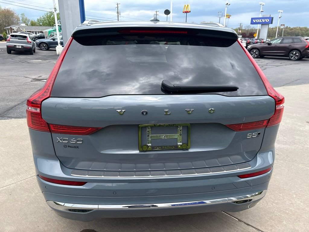 Certified 2023 Volvo XC60 B5 Plus AWD/4WD image 8