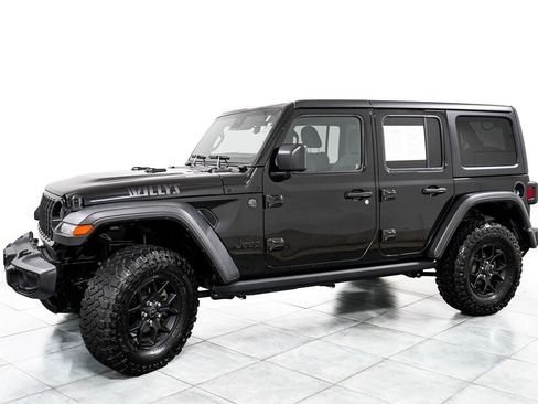 Used 2025 Jeep Wrangler Unlimited Sport AWD/4WD image 4