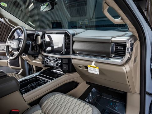 Used 2026 Ford F250 Platinum w/ Platinum Plus Package AWD/4WD image 18
