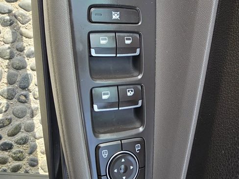 Used 2020 Hyundai Santa Fe SE w/ Cargo Package FWD image 21