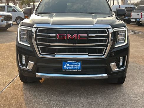 Used 2023 GMC Yukon SLT image 3