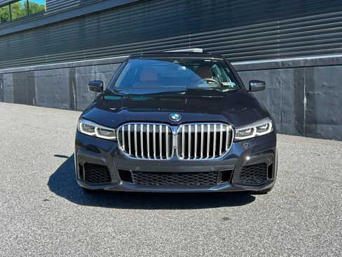 Used 2021 BMW 740i xDrive w/ M Sport Package AWD/4WD image 13