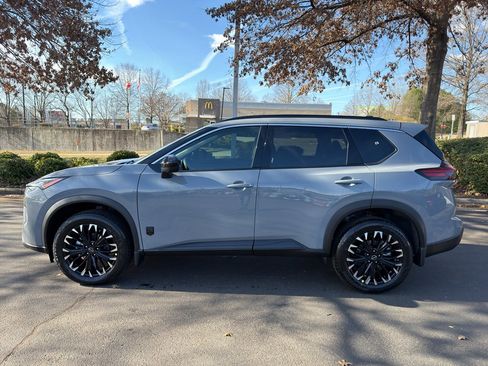 New 2026 Nissan Rogue SV image 4