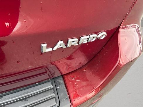 Used 2020 Jeep Grand Cherokee Laredo w/ Security & Convenience Group image 34